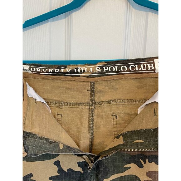 Vintage Beverly Hills Polo Club Mens Camouflage Cargo Shorts With Button Closure - Picture 11 of 12